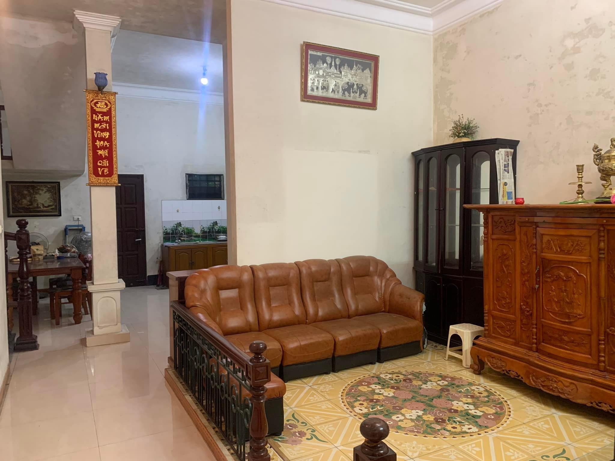 NHÀ CẦN BÁN GẤP-NHỈNH 11TỶ-PHỐ CẦU GIẤY-DIỆN TÍCH RỘNG-NGÕ THÔNG-TIỆN ÍCH ĐỈNH