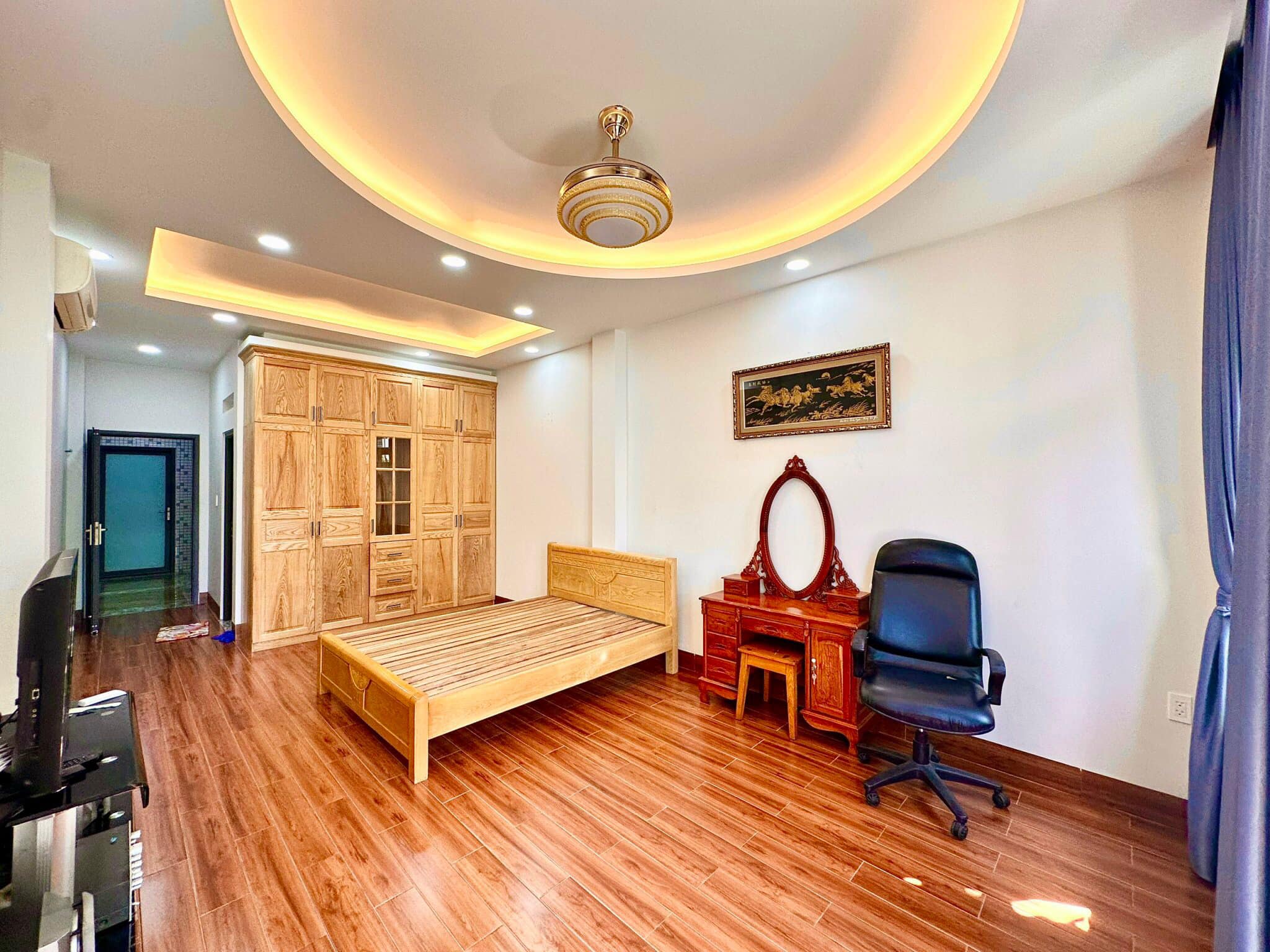 MẶT TIỀN KD ĐƯỜNG HỌ LÊ TÂN PHÚ - 5 TẦNG BTCT MỚI TINH - 77M2 - THANG MÁY TRONG NHÀ