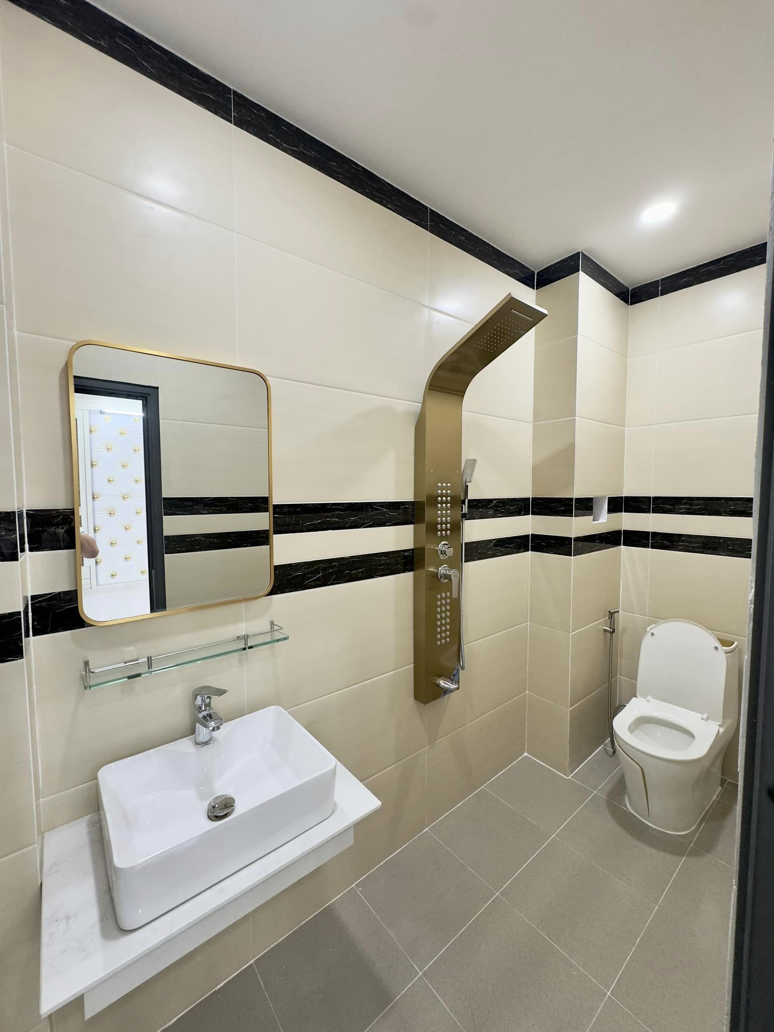 BÌNH TÂN HXH - CHIỀU NGANG BỀ THẾ - GIÁ 8 TỶ