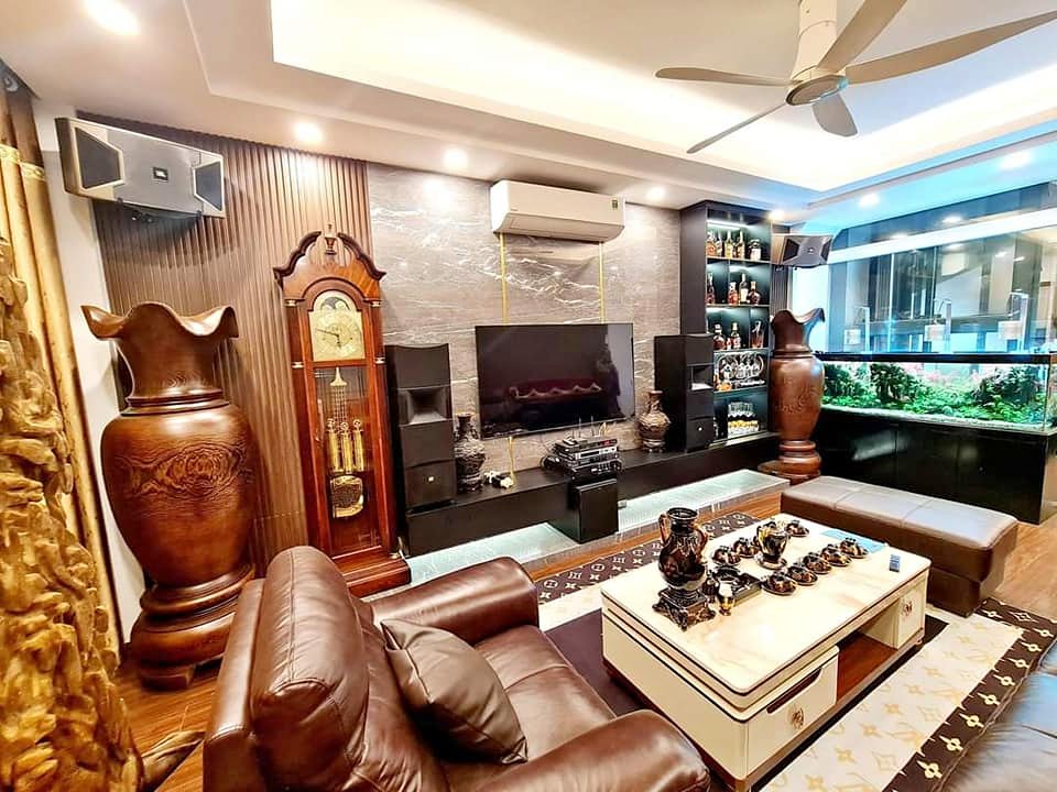 TRUNG TÂM CẦU GIẤY - PHÂN LÔ - Ô TÔ TRÁNH - VỈA HÈ - KINH DOANH BẤT CHẤP.