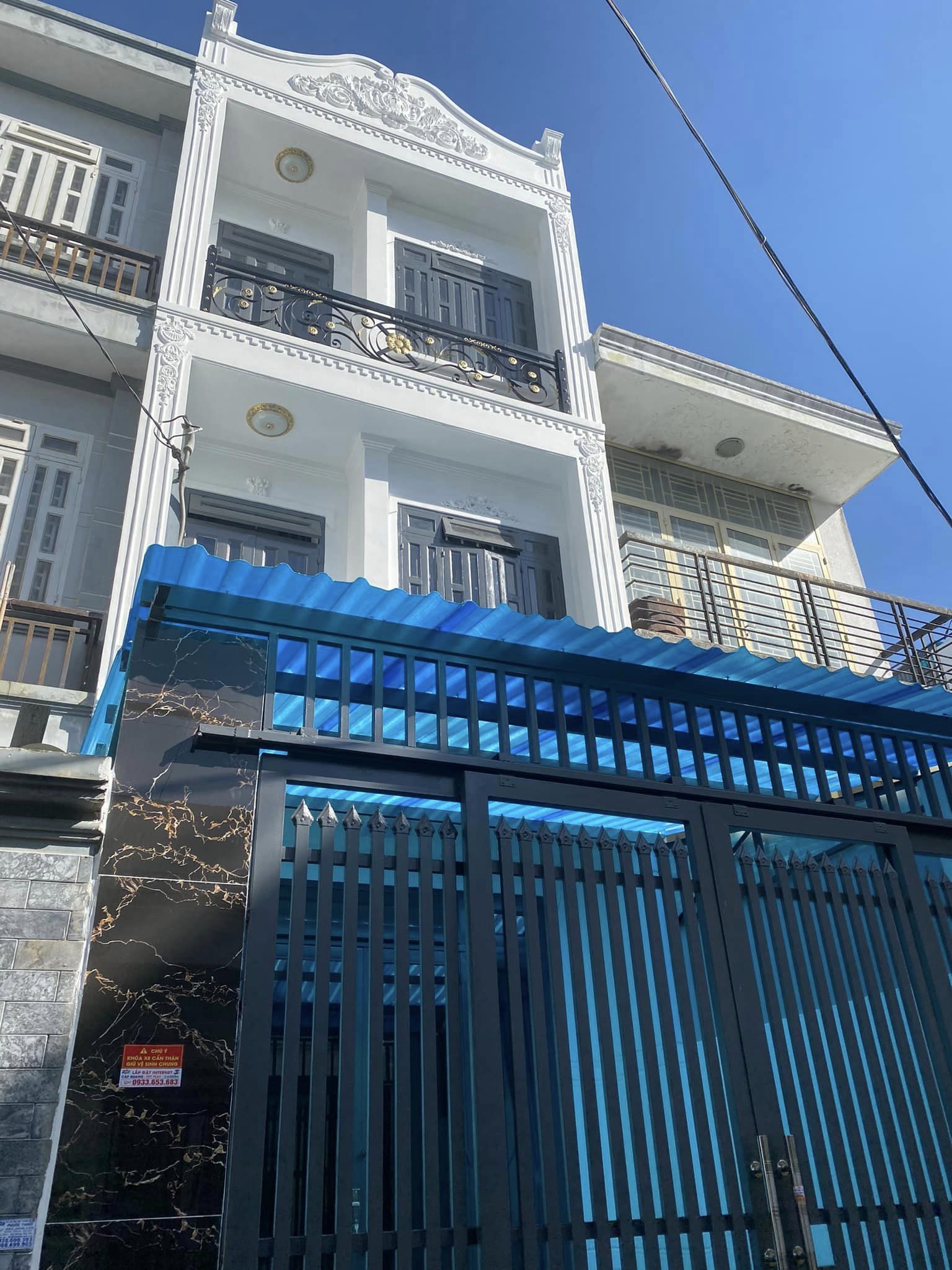 Nhà 3 lầu mới đẹp cách Trần Thị Cờ 20m, hẻm 6m, buôn bán kinh doanh