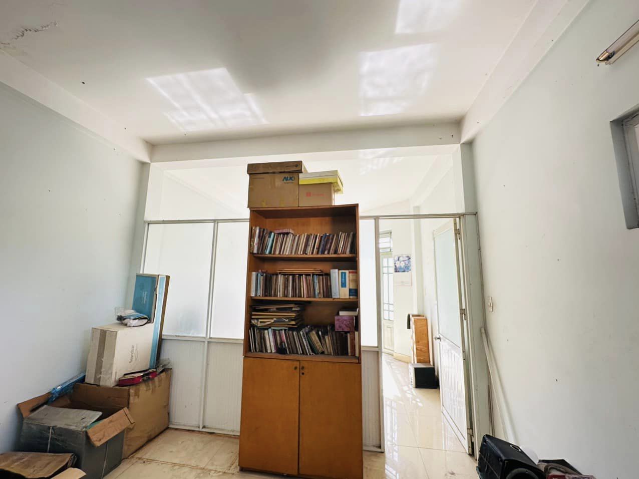 BÁN NHÀ HXH Ni Sư Huỳnh Liên, Tân Bình 5 tầng 44m2 (4x11). Ở ngay. Giá chỉ 6,5 tỷ.