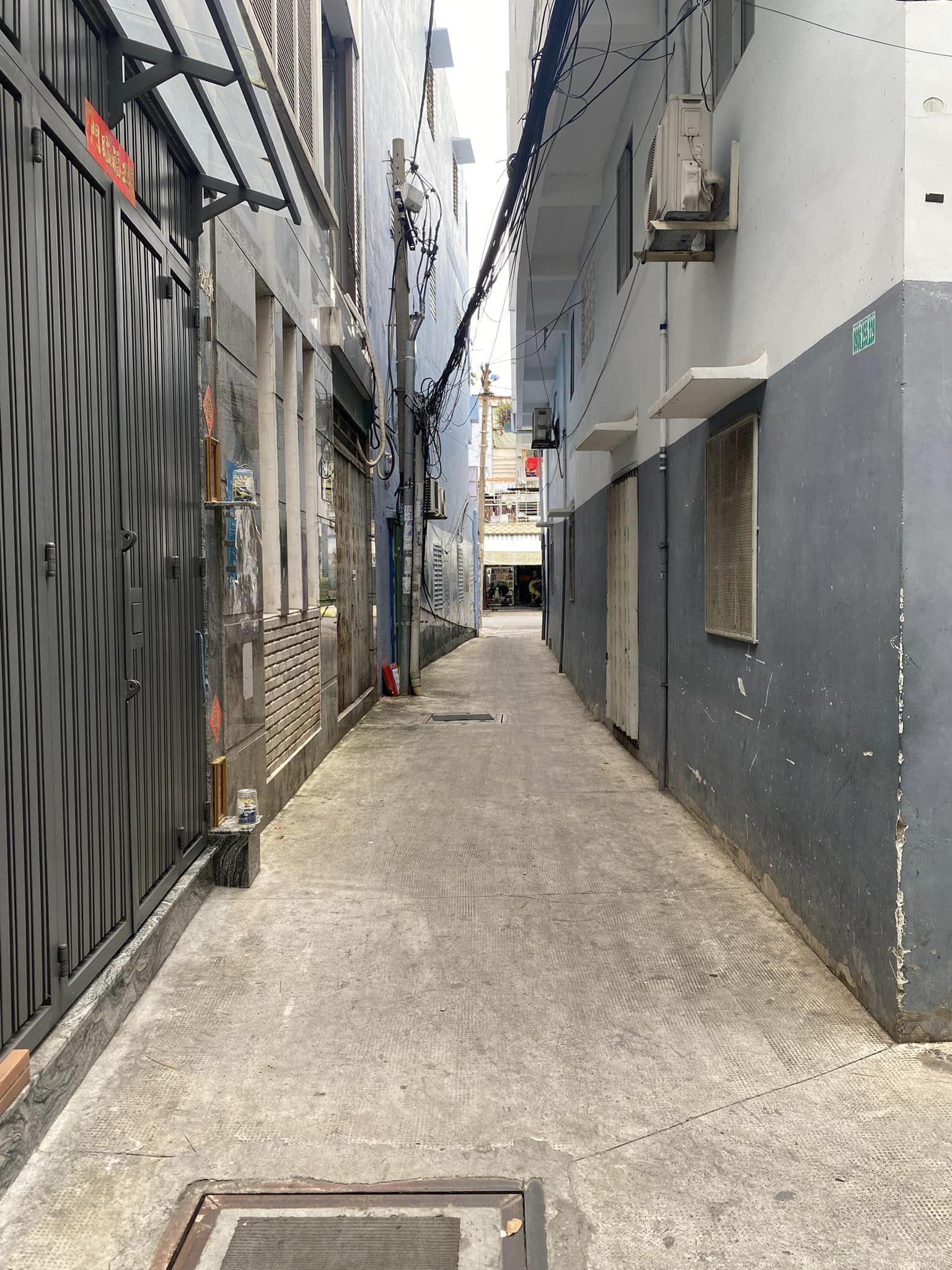 QUẬN 10 - TRUNG TÂM QUẬN 10 - NHÀ 3 TẦNG - HẺM AN NINH - CHỈ NHỈNH 4TỶ