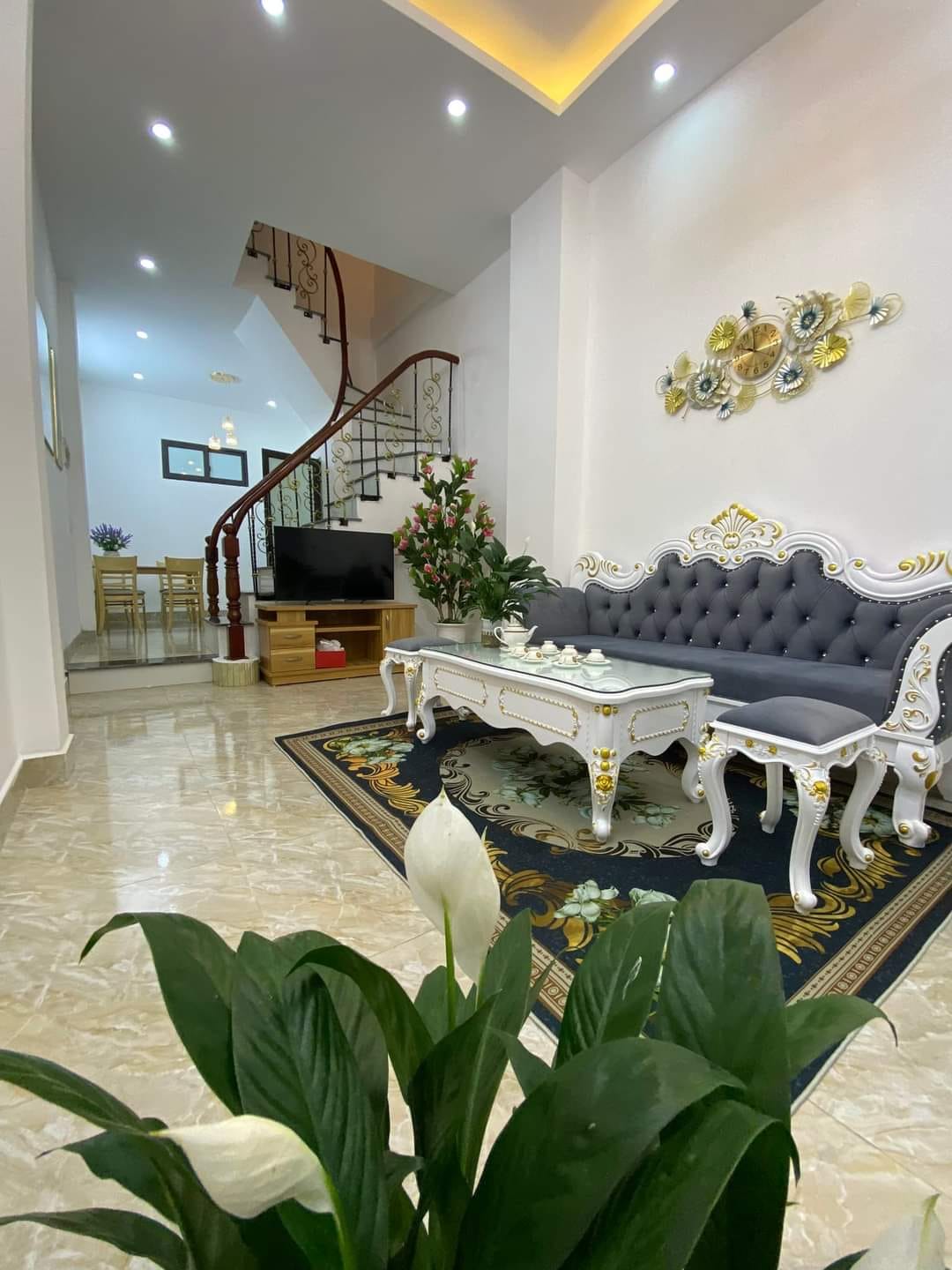 Bán nhà đẹp Phố Huế 40m2, 4 Tầng, gần phố , Cách ô tô tránh 15m giá 4,95 Tỷ