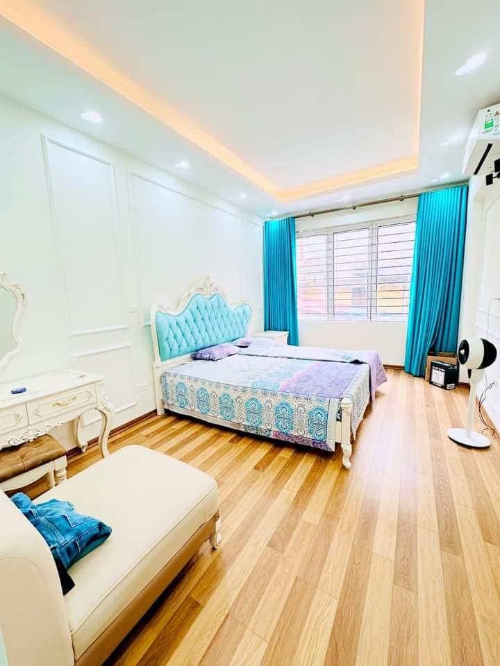 NHÀ ĐẸP VỊ TRÍ ĐẸP 10M RA ÔTÔ RA MẶT PHỐ ÂU CƠ QUẬN TÂY HỒ THIẾT KẾ 5 TẦNG DT:40M2 - MT:3.5M 3 P NGỦ - GIÁ: 5.45 TỶ