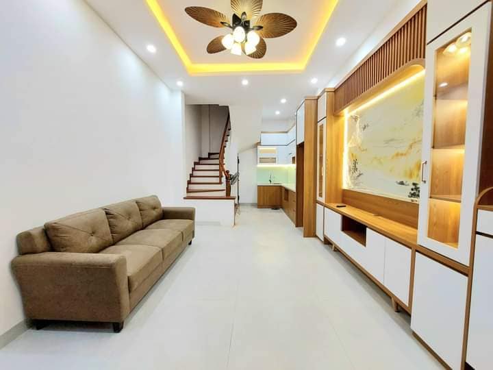 TRUNG TÂM QUẬN HAI BÀ TRƯNG NHÀ ĐẸP 4 TẦNG MẶT NGÕ THÔNG PHỐ NGUYỄN CAO DT:30M2 MT:3.6M 3 PHÒNG NGỦ GIÁ: 5.25 TỶ QUẬN