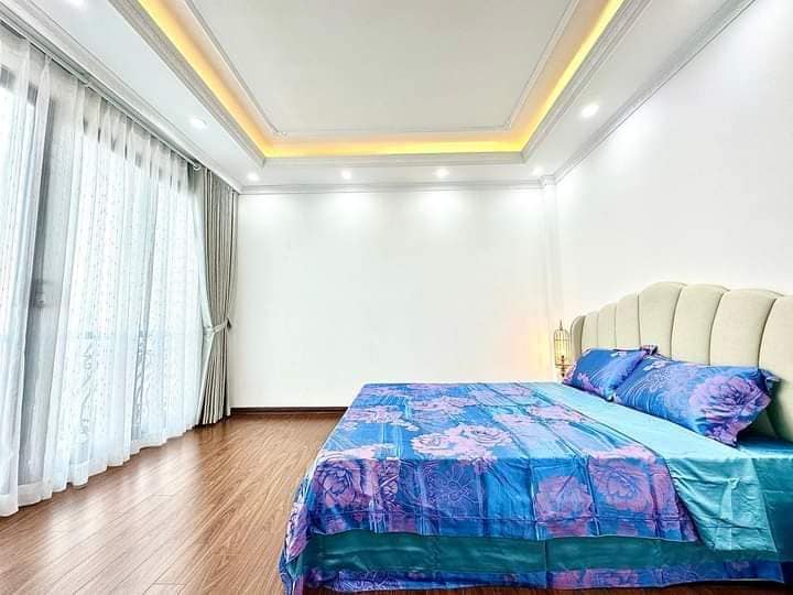 NHÀ MỚI ĐẸP 5 TẦNG ĐÓN TẾT PHỐ ÂU CƠ DT:40M2 MT:3.6M 3 PHÒNG NGỦ GIÁ: 4x TỶ QUẬN TÂY HỒ HÀ NỘI.