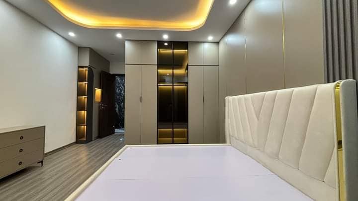 BÁN NHÀ ĐẸP GIÁ HƠN 4 TỶ NHÀ ĐẸP 5 TẦNG BAO GỒM FUN NỘI THẤT CHỦ TẶNG LẠI CHO KHÁCH CHỈ 10M RA ÔTÔ RA MẶT PHỐ QUẬN TÂY