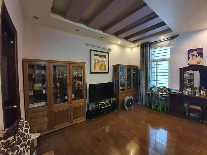 Bán nhà rẻ Lạc Long Quân, Quận 11, Hẻm 7m Ô-tô xe tải , 44m,nhính 5 tỷ 5 Sổ Đẹp, nở hậu