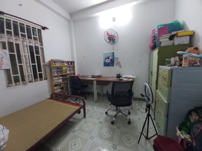 Bán nhà mặt tiền Nguyễn Trọng Tuyển, Tân Bình, 4 tầng, gần 40m2, chỉ 6 tỷ nhỉnh