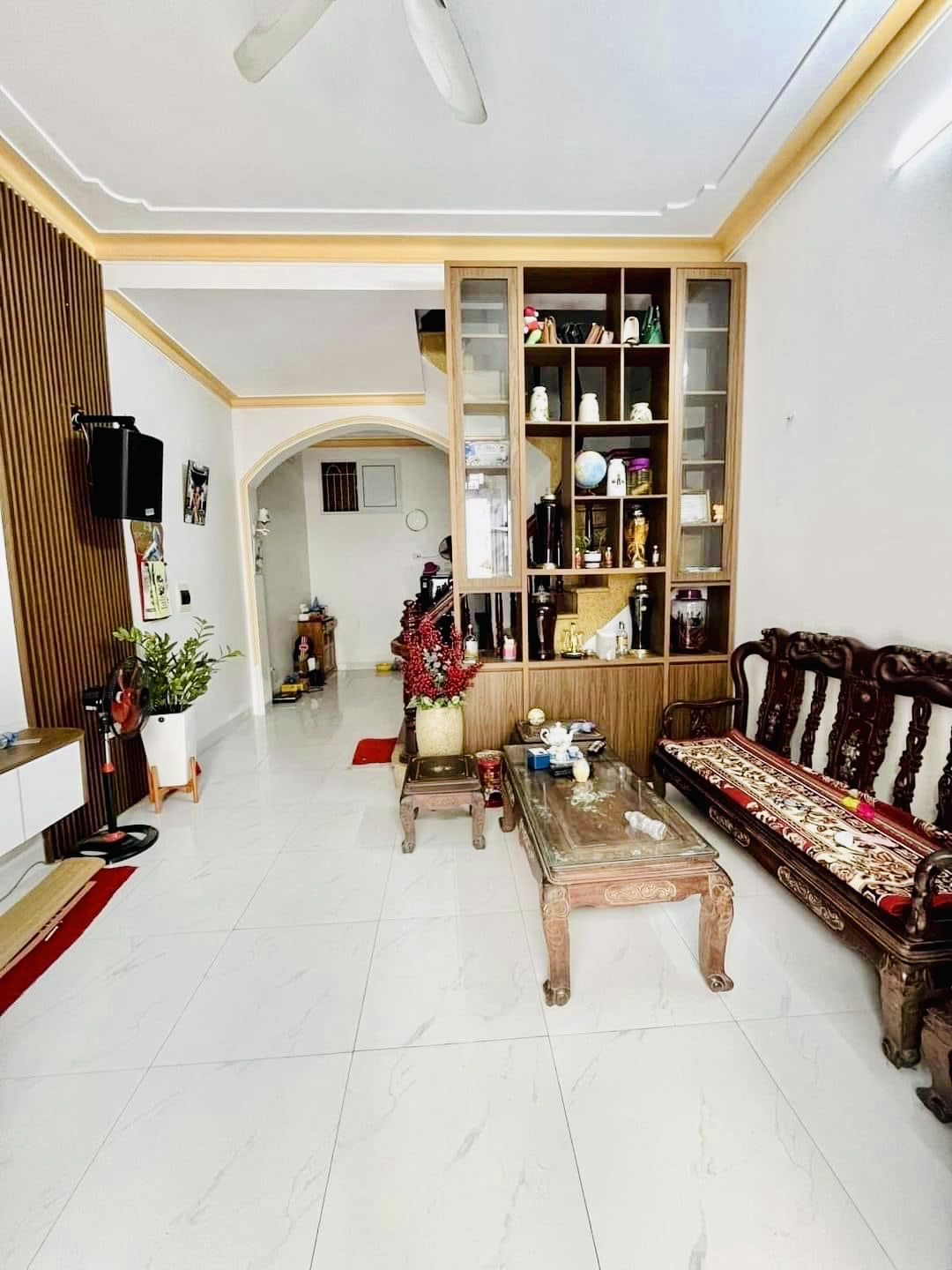 BÁN NHÀ DÂN XÂY NGÕ TO RỘNG THOÁNG ÔTÔ ĐỖ CỬA