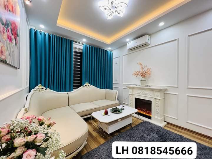 QUẬN TÂY HỒ - PHỐ ÂU CƠ 10M RA ÔTÔ RA MẶT PHỐ - DT:40M2 MT:3.5M GỒM 3 PHÒNG NGỦ - NHÀ 2 MẶT THOÁNG VĨNH VIỄN TRƯỚC SAU