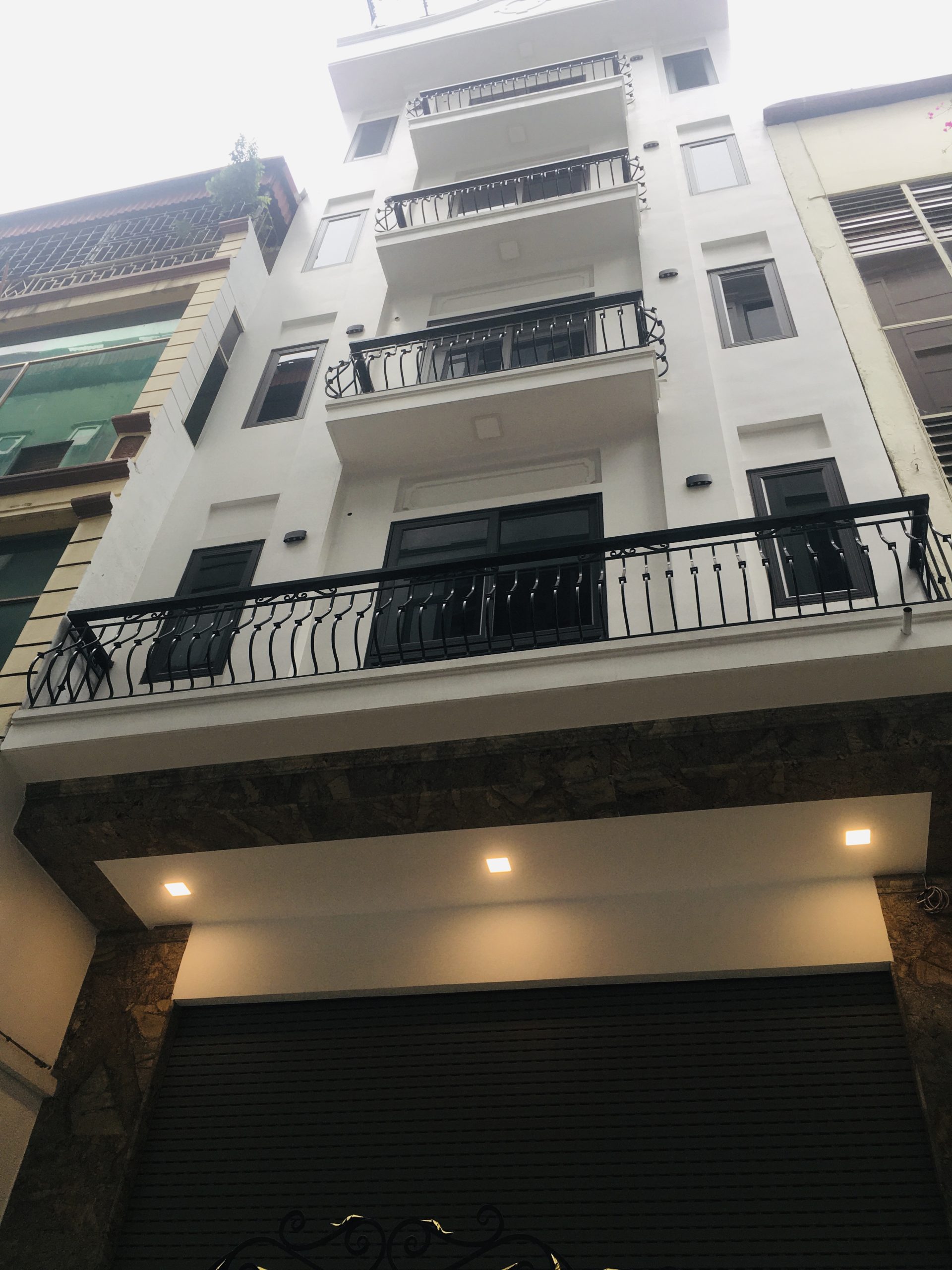 Bán nhà Khuất Duy Tiến, Thanh Xuân 70m2, 7 tầng, giá 19.5 tỷ
