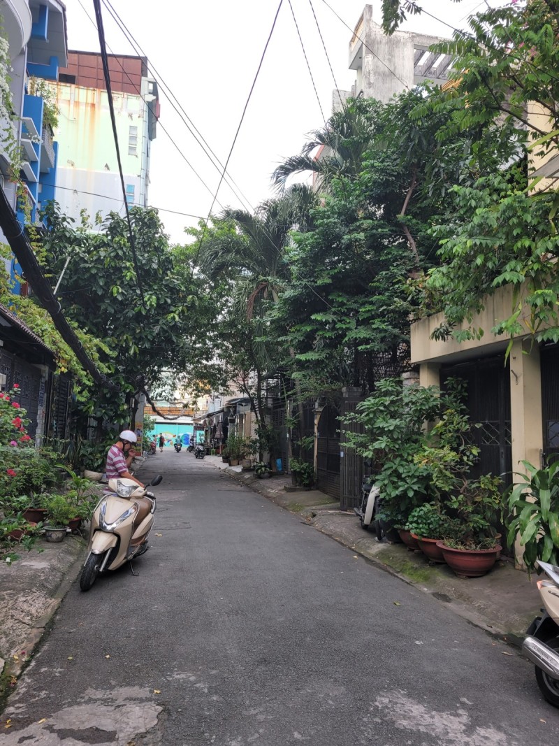 CHỦ GẤP ĐI ĐỊNH CƯ CẦN BÁN LẠI NHÀ 4 TẦNG.72M2 - P16 - GÒ VẤP. 7 TỶ 7 HẠ CHỈ CÒN 6 TỶ 5. MT ĐƯỜNG 8M.