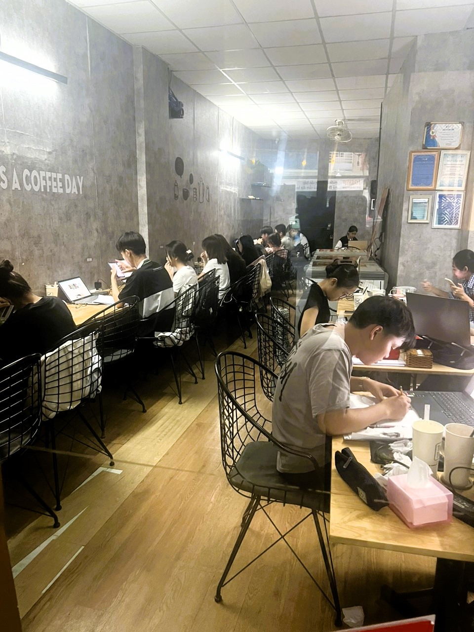 Sang quán đồ uống 80m2 mặt tiền đường 17 Linh Chiểu