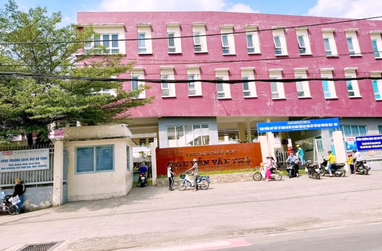 ất Ở 100M2 gần Tô Ngọc Vân Thạnh Xuân Q12 3Tỷ7