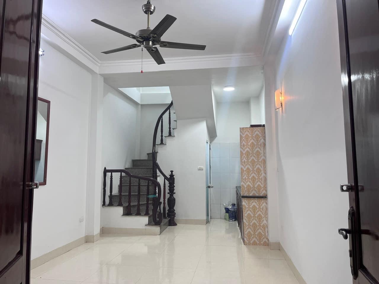 Bán Nhà Lò Đúc - Hai Bà Trưng - Giáp Hoàn Kiếm 25m x 4 Tầng - MT 3.5m NHỈNH 3 TỶ - NHÀ ĐẸP Ở NGAY - CÁCH PHỐ 3 BƯỚC CHÂN - NGÕ THÔNG