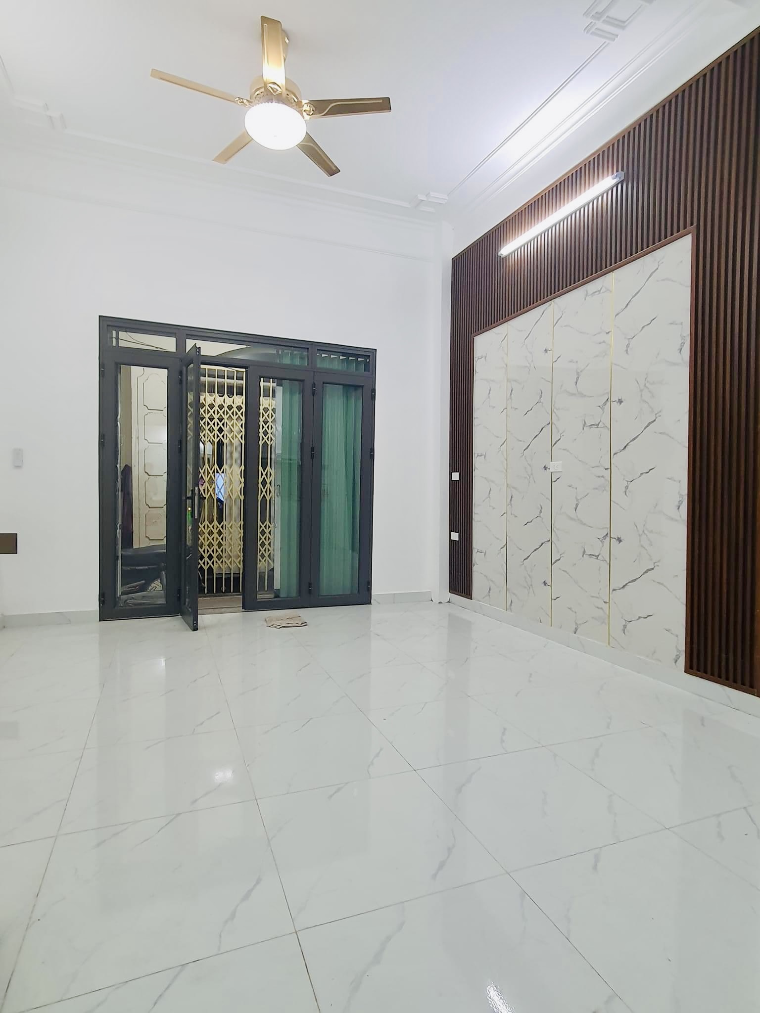 BÁN NHÀ NGÕ 184 TRẦN KHÁT CHÂN QUẬN HAI BÀ TRƯNG - 30M 3 TẦNG MT 4.6M - NHỈNH 3 TỶ 10M RA OTO TRÁNH NGÕ THÔNG