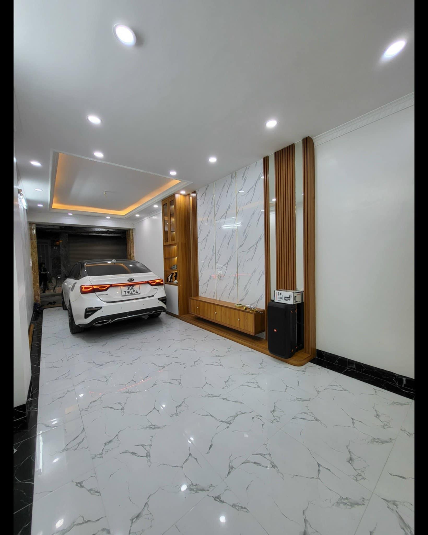 BÁN NHÀ NGÕ 299 HOÀNG MAI - 40M 5 TẦNG MT 3.5M - GARA OTO VÀO NHÀ NGÕ THÔNG NHÀ ĐẸP THANG MÁY GẦN HỒ ĐỀN LỪ