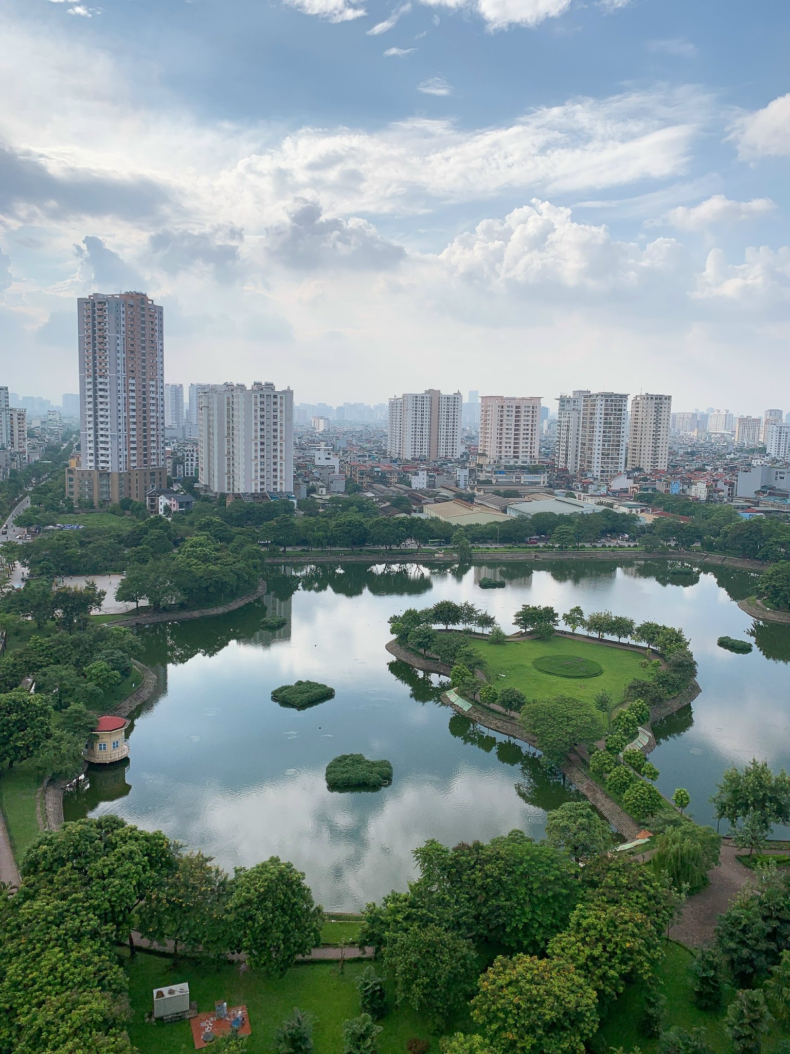 Bán chung cư A-Đền Lừ 2, 58m2 2 ngủ đẹp,nội thất đầy đủ, ở ngay. Giá 2 tỷ