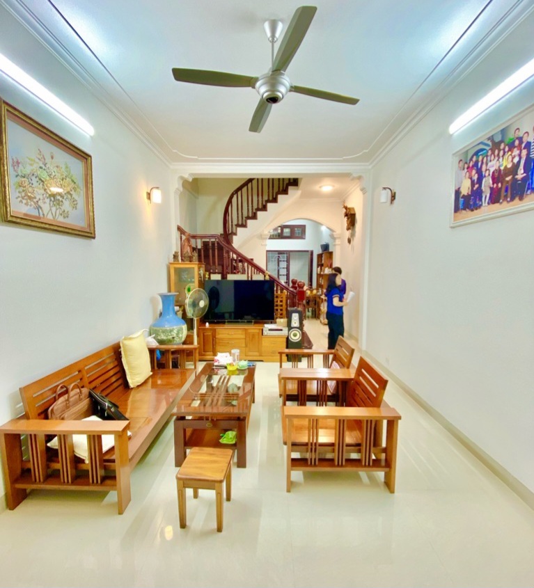 SIÊU PHẨM DÂN XÂY – TRUNG TÂM CẦU GIẤY – SỔ ĐẸP PHÂN LÔ – DÂN TRÍ CAO – 63M2, 4 TẦNG – GIÁ 9.6 TỶ