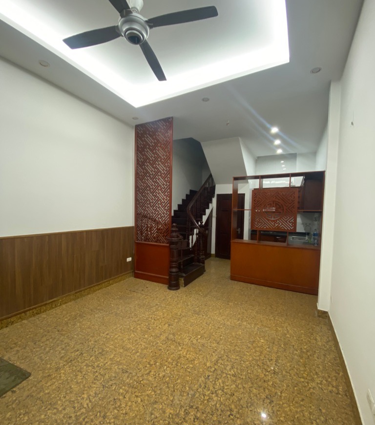 CĂN DUY NHẤT PHỐ LẠC LONG QUÂN - NHÀ ĐẸP DÂN XÂY – GẦN PHỐ - TIỆN ÍCH NGÂP TRÀN – 33M2, 6 TẦNG, NHỈNH 5 TỶ