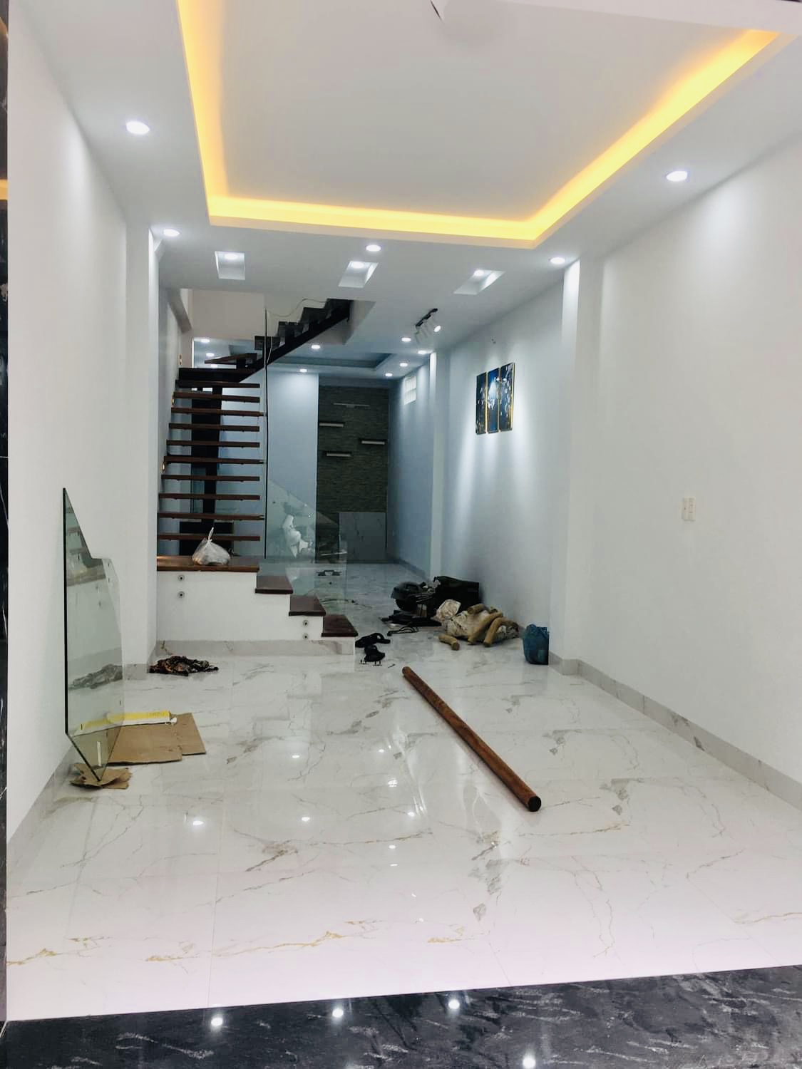 NHÀ MIÊU NHA NỞ HẬU TO ĐẸP HIỆN ĐẠI 20M RA ÔTÔ