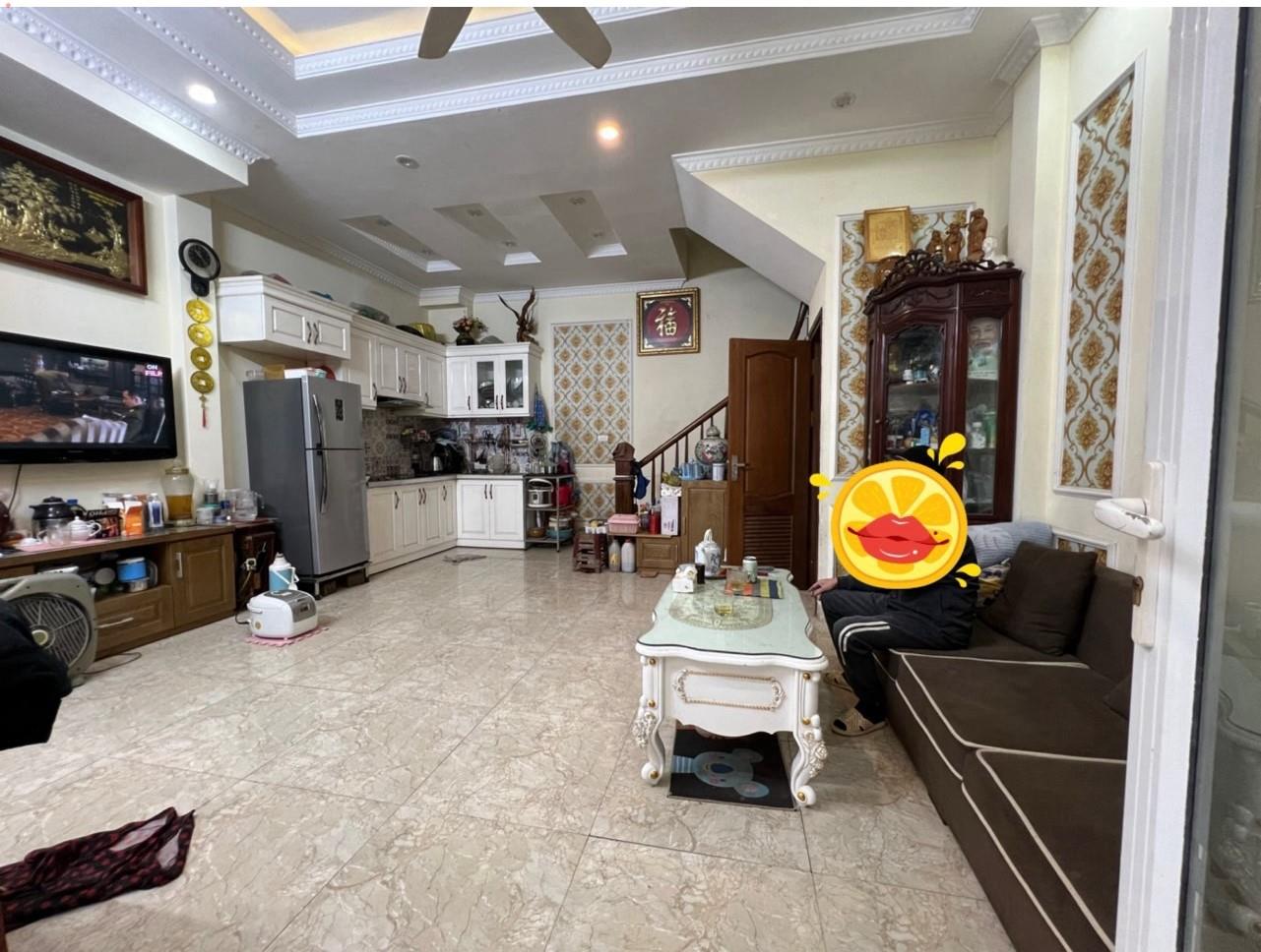 BÁN NHÀ BÁT KHỐI 50M 5T 4,35 TỶ DÒNG TIỀN,GỌI NGAY LÀ CÒN.