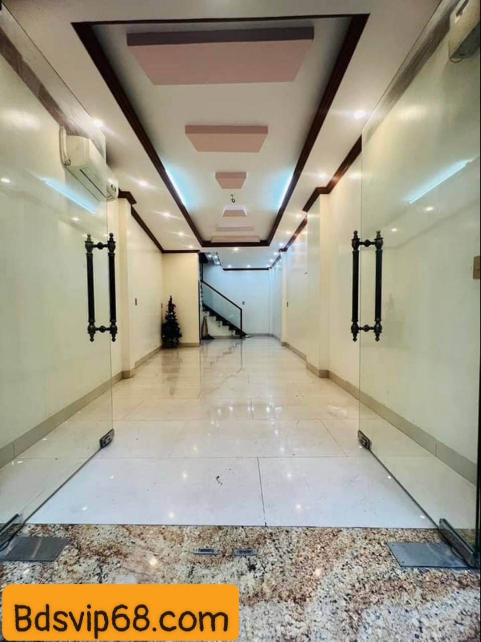 Bá.n nhà phố Giảng Võ, quận Đống Đa, kinh doanh tốt 30m2 4 tầng gi.á 6.1 tỷ