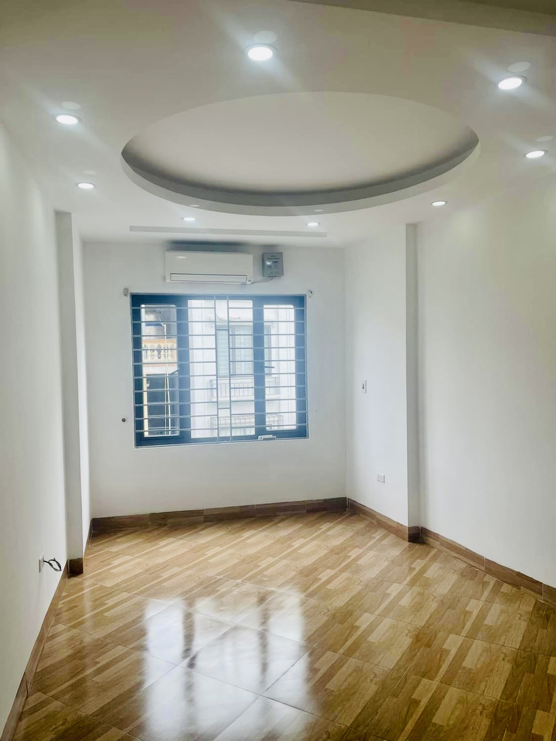 BÁN NHÀ TÂY MỖ GẦN PHỐ CẠNH VƯỜN NHẬT 100M RA ÔTÔ