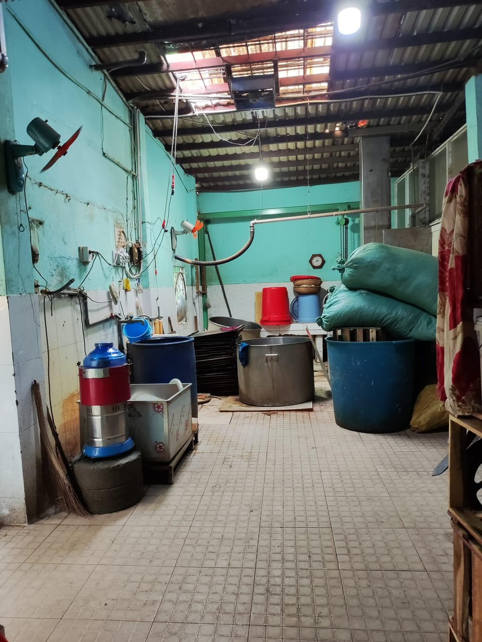 HXH LÝ THUYẾT 1 TRỤC - 30M RA MẶT TIỀN - KHU TRUNG TÂM - ẨM THỰC - TIỆN ÍCH - CHÍNH CHỦ LÂU NĂM