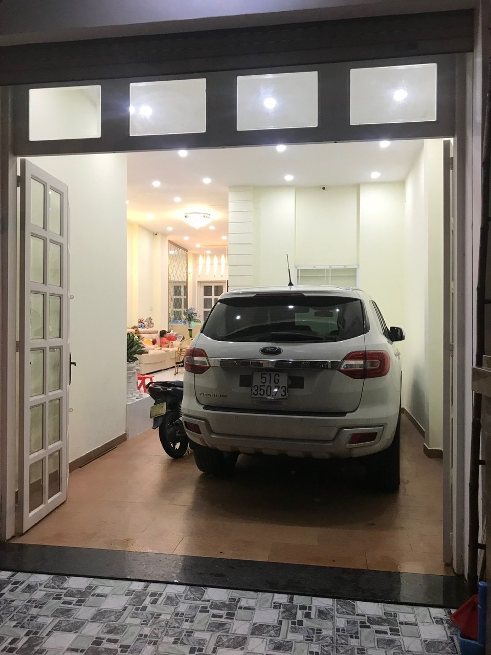 Duy nhất căn nhà đẹp chuẩn 5* HXH Đ.Nguyên Hồng-6x18m-Nhỉnh 9 tỷ Dễ Đi Sân Bay các Quận TP