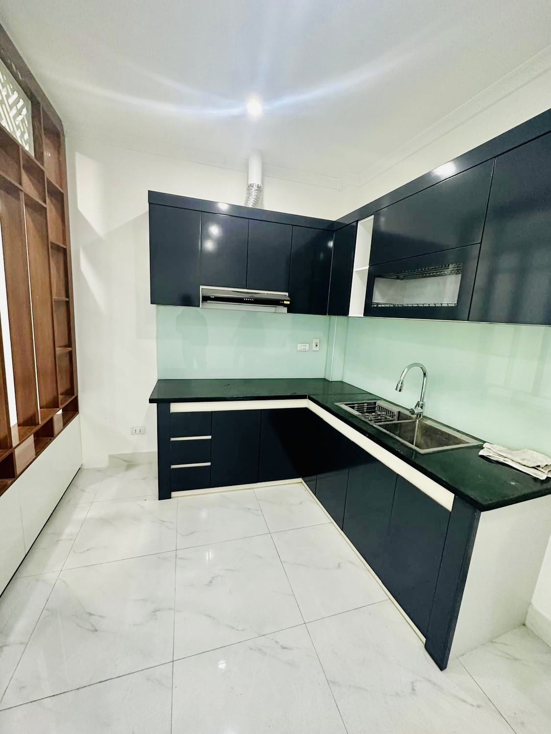 NHÀ MỚI DO NHA ĐẸP RỘNG THOÁNG 30M RA ÔTÔ TRÁNH