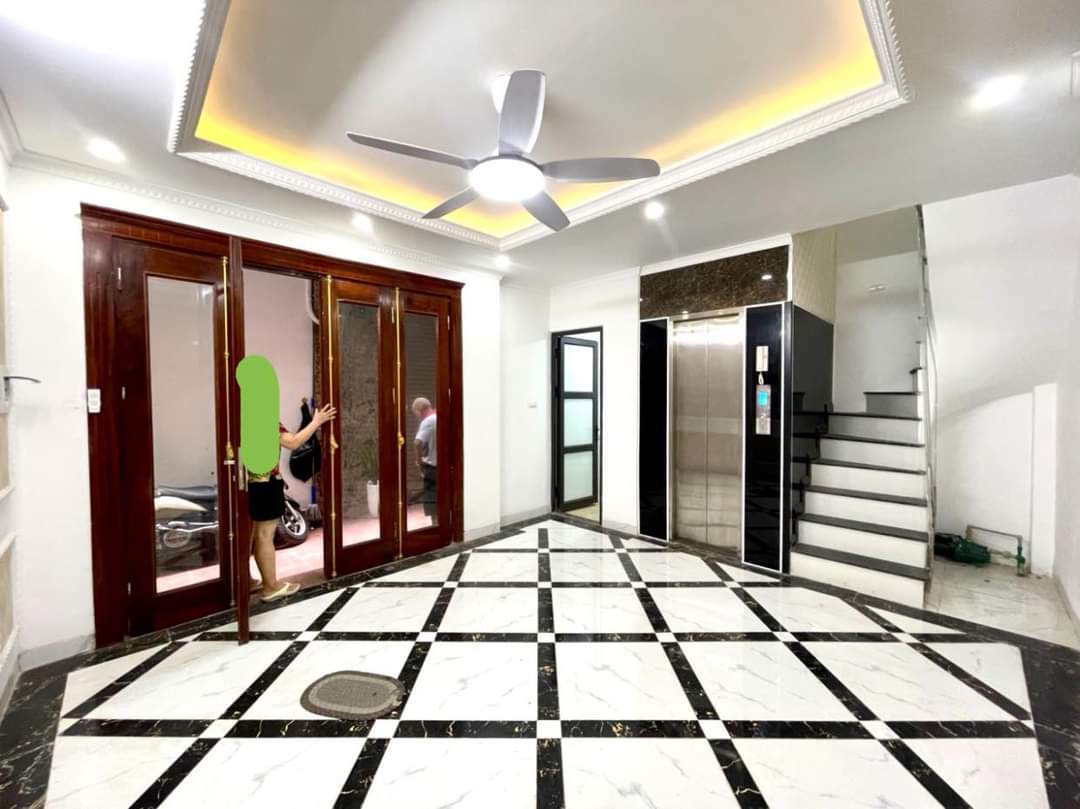 BÁN NHÀ HOÀNG HOA THÁM, QUẬN BA ĐÌNH, DT33M2×6T,MT5M, GIÁ 4.85TỶ, NGÕ RỘNG ,NHÀ ĐẸP, THANG MÁY