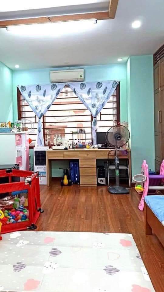Bán nhà ngõ 184 Đê Trần Khát Chân, Hai Bà Trưng 38m x 4Tầng, Giá 4.7 tỷ.Ôtô, lô góc, kinh doanh spa nail, tạp hóa...