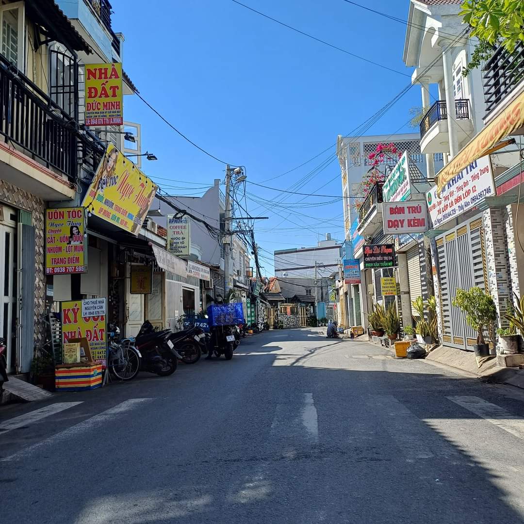 bán nhà mặt tiền ngộp Liên khu 2-5 Hiệp Thành Quận 12- 72m2 - 3 tầng chỉ 4 tỷ 75