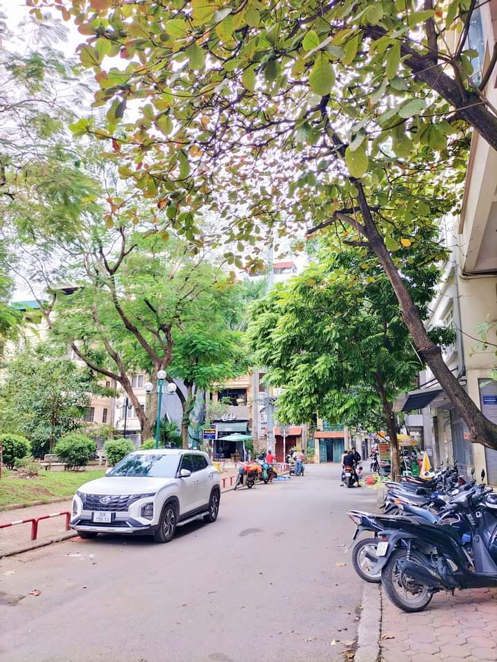 Ô TÔ – THÔNG BÀN CỜ - LÔ GÓC – HOÀNG CẦU 50M - 4 TẦNG – 8.3 TỶ.