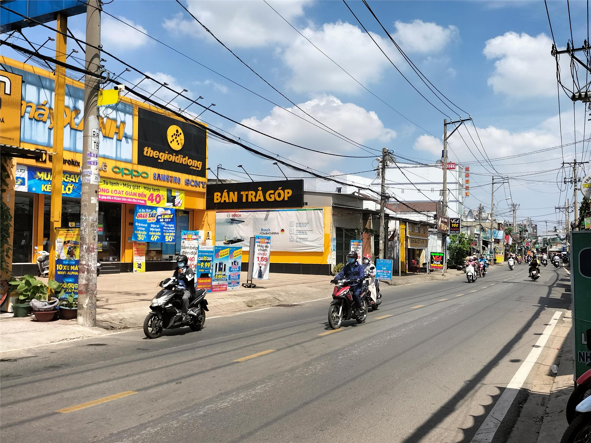 Bán nhà 2 mặt tiền trước sau Phan Văn Đối, xây khách sạn rất đẹp, gần QL 1A