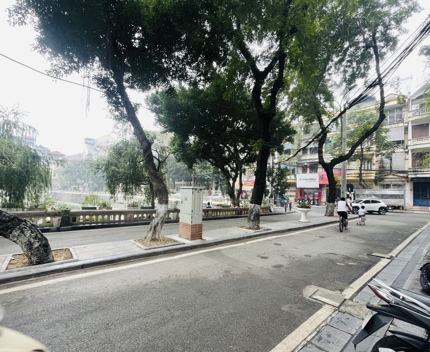 Bán nhà ngõ 68 Cầu Giấy 55m2, 6 tầng thang máy, view hồ thoáng mát, giá 23 tỷ