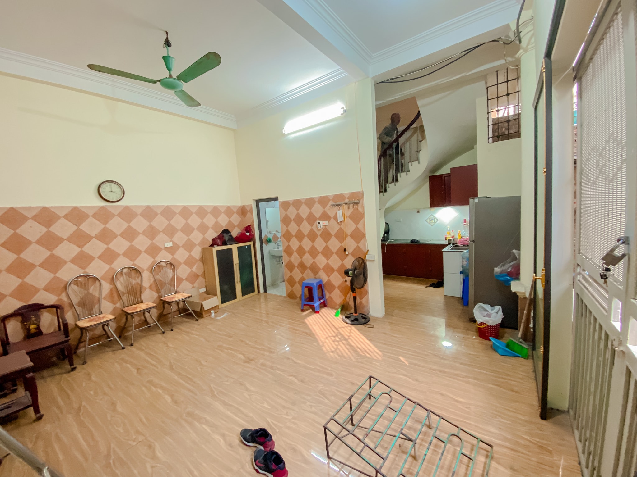 GIẢM 500TR! phố Vip Lê Duẩn, 38m hơn 4 tỷ, ngõ thông, gần phố, tiện ích đỉnh.