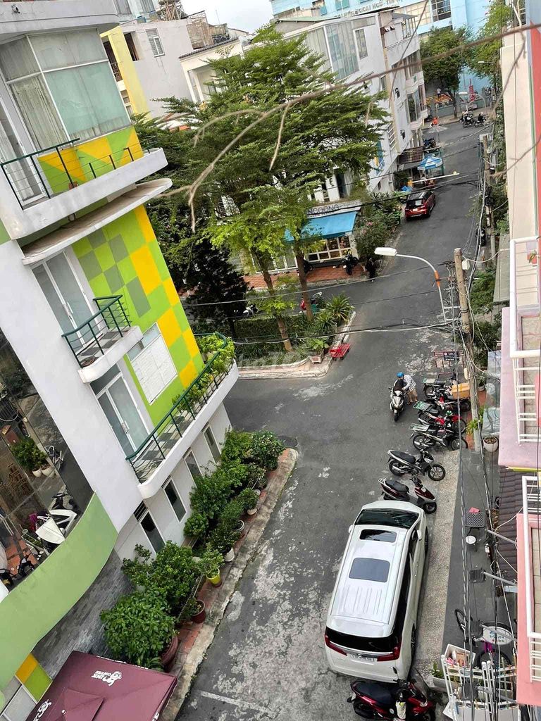 Nhà đẹp 4 tầng Hẻm 8m Sư Vạn Hạnh, 4x13m, 4 phòng ngủ