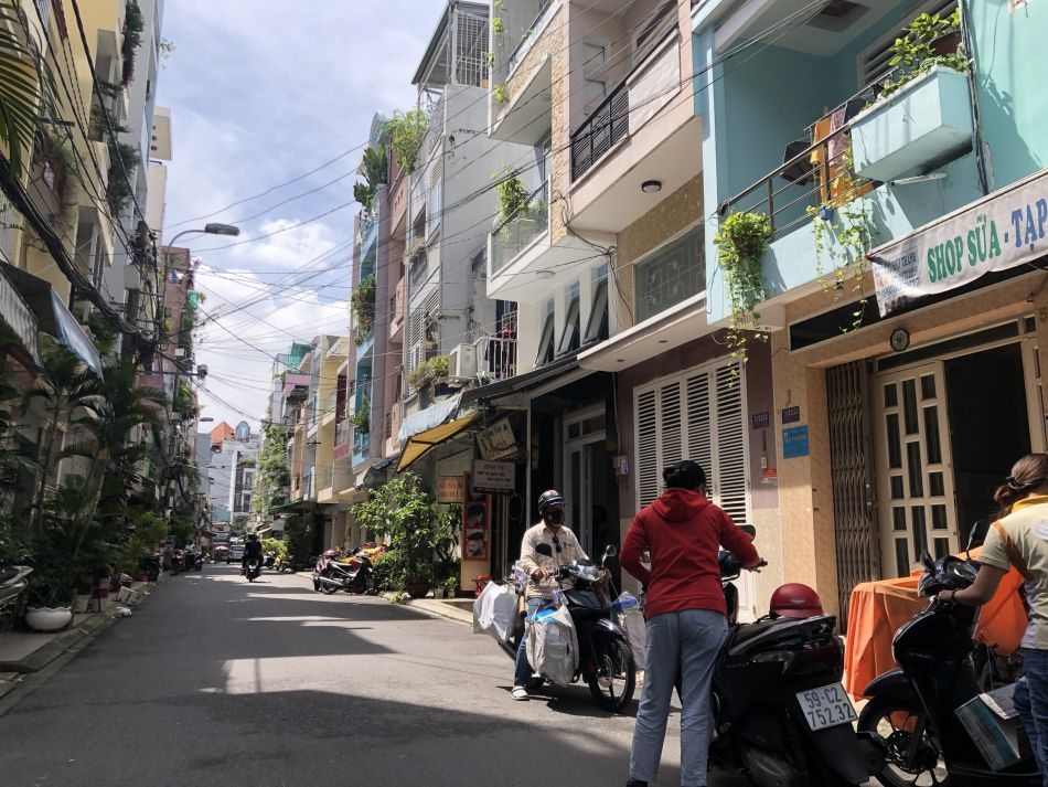 Bán nhà mới đẹp 2 mặt tiền Gần chợ Phạm Văn Hai - 3 tầng 4 phòng ngủ