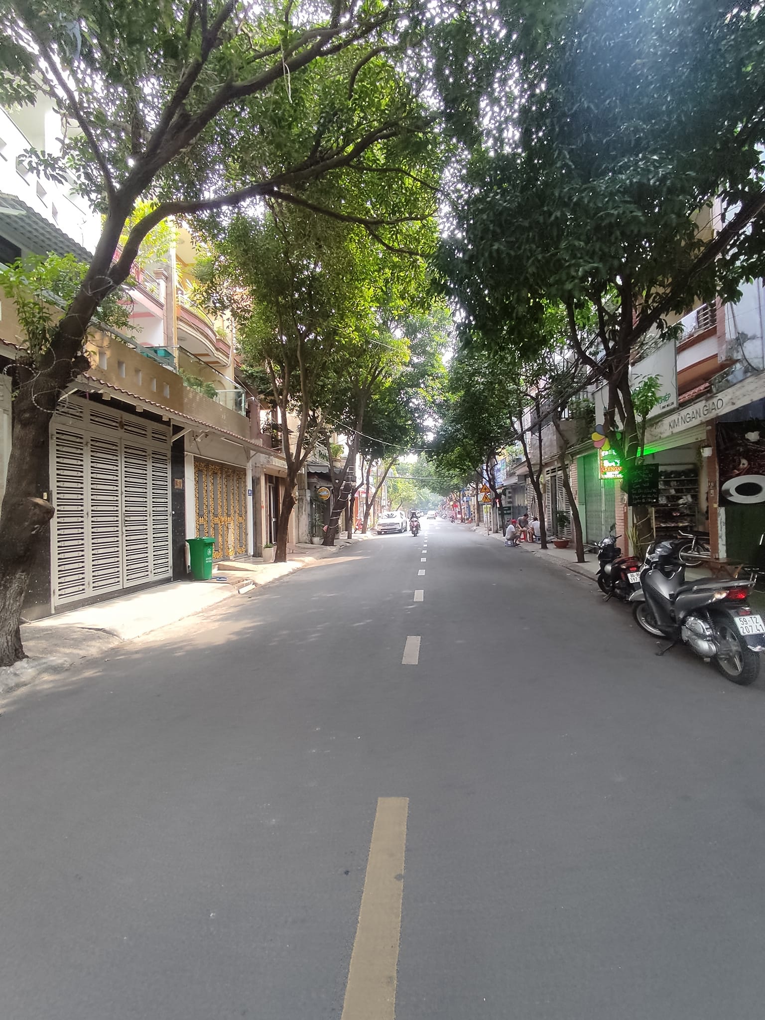 Cần cho thuê nhà đẹp 4 tầng Gần Hoàng Hoa Thám - Khu đông dân cư