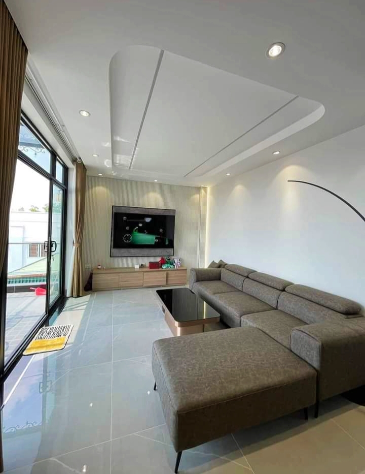 Đẹp long lanh nhà Cầu Giấy 55m*6t thang máy, vỉa hè, gara, kinh doanh