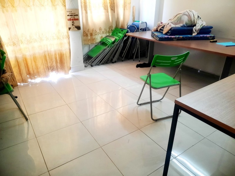 Bán nhà mặt tiền Nguyễn Trọng Tuyển, Tân Bình, 37m2, 4 tầng, giá rẻ