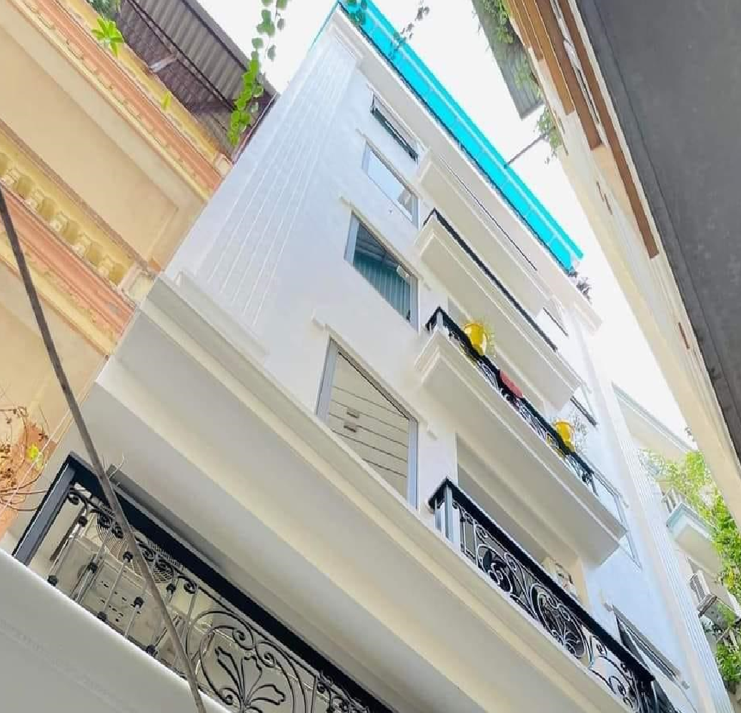 CĂN CCMN 10 PHÒNG PHỐ CỔ NHUẾ - 7 TẦNG THANG MÁY - GIÁ CHÀO 6.5 TỶ - Dòng tiền : 45-50 triệu/ tháng.