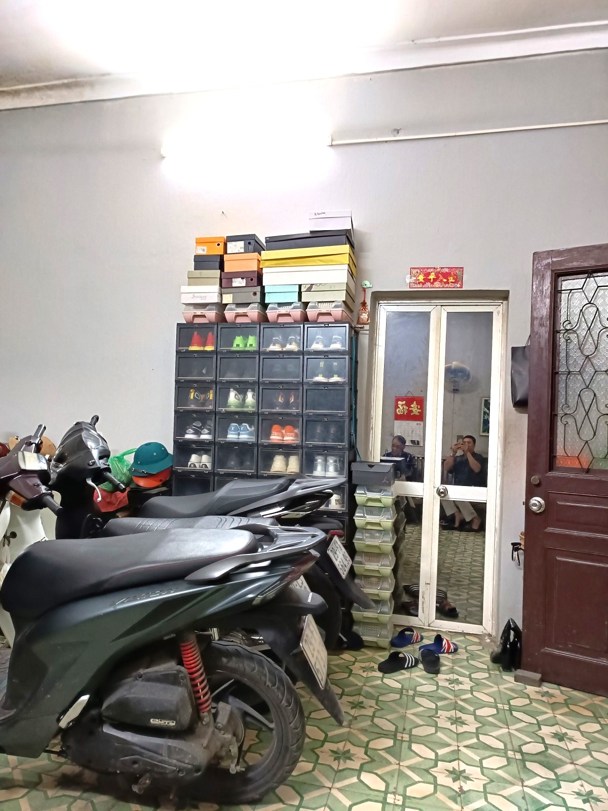 Cần bán gấp trước Tết, trung tâm quận Tây Hồ, giá rẻ bất ngờ. 109m MT10m. Giá chỉ nhỉnh 11 tỷ.