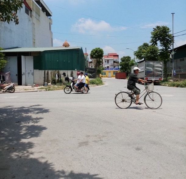 Bán đất đấu giá Ngũ Hiệp, Thanh Trì ô tô vào tận đất giá đầu tư.