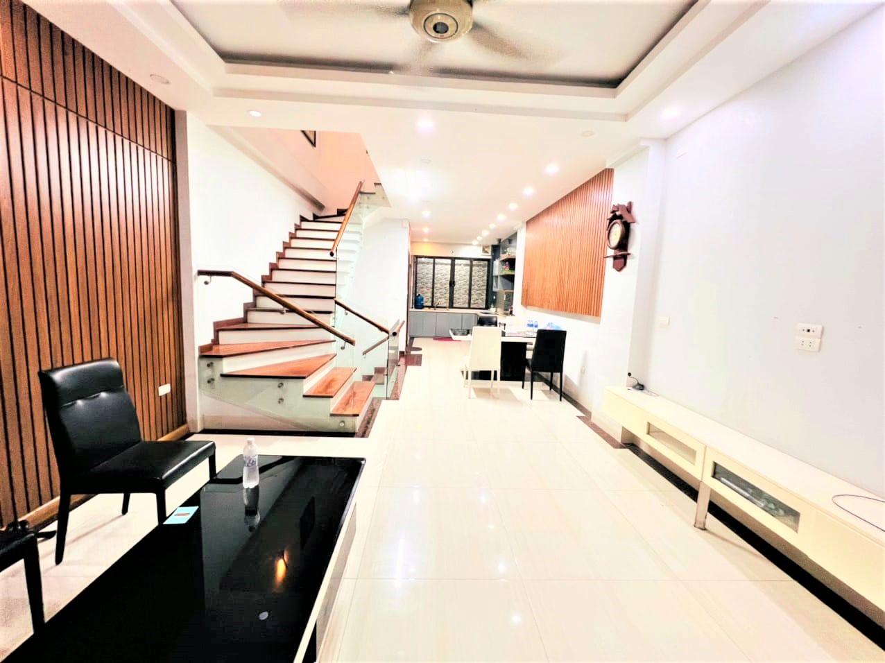 ĐẸP! Nhà Phố Cầu Đơ 3, Lô Góc, Kinh doanh, Ô TÔ Sở Hữu ngay 53m2 chỉ 6,2 tỷ