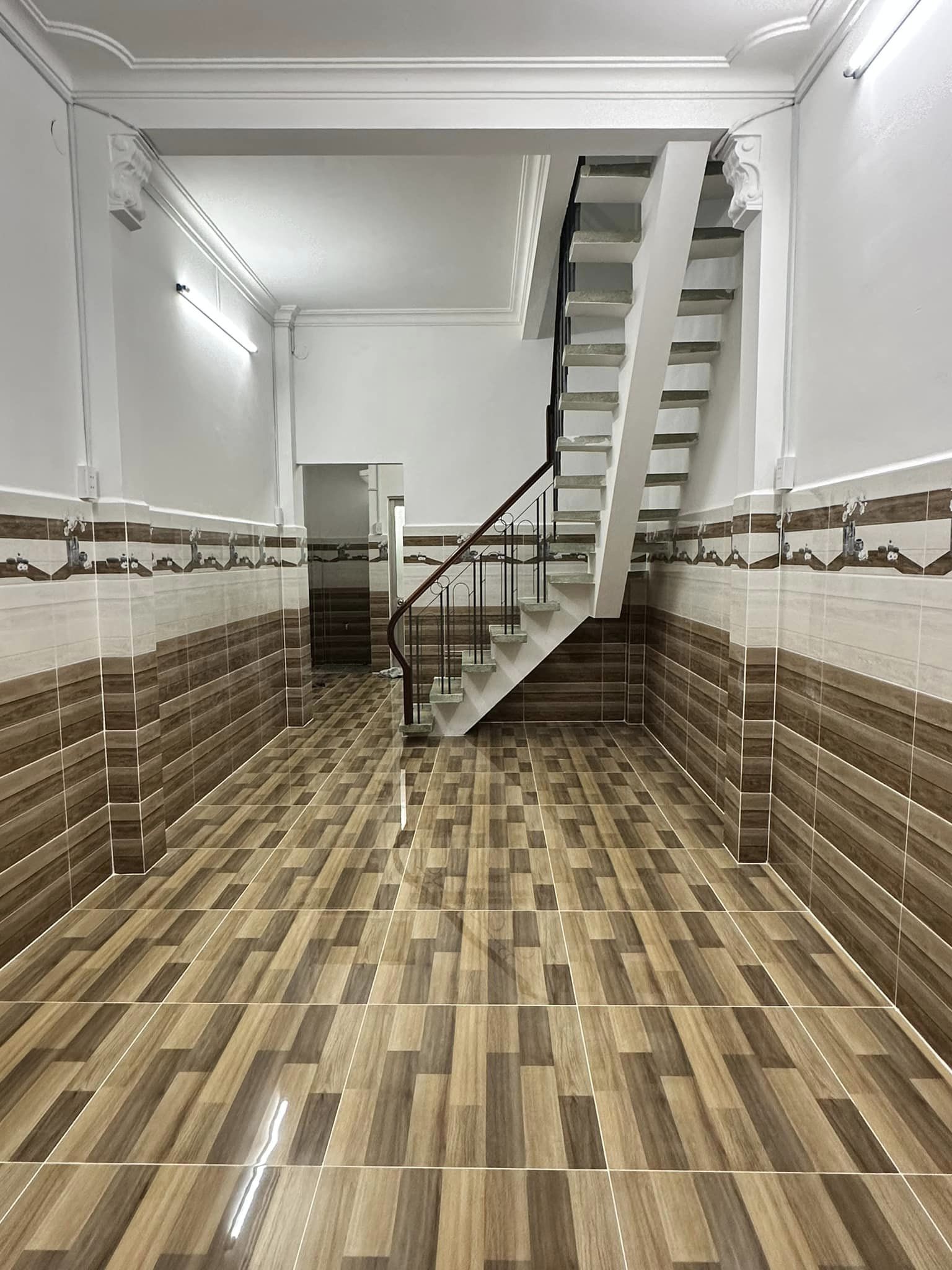 NHÀ NHỎ TIỀN GIÀNH CHO CẶP VỢ CHỒNG TRẺ CHỈ NHỈNH 3 TỶ ĐƯỜNG THÍCH QUẢNG ĐỨC.